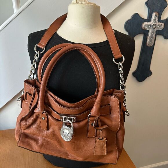 Michael Kors Tan Satchel with Silver Lock and Structured Design - Picture 4 of 12